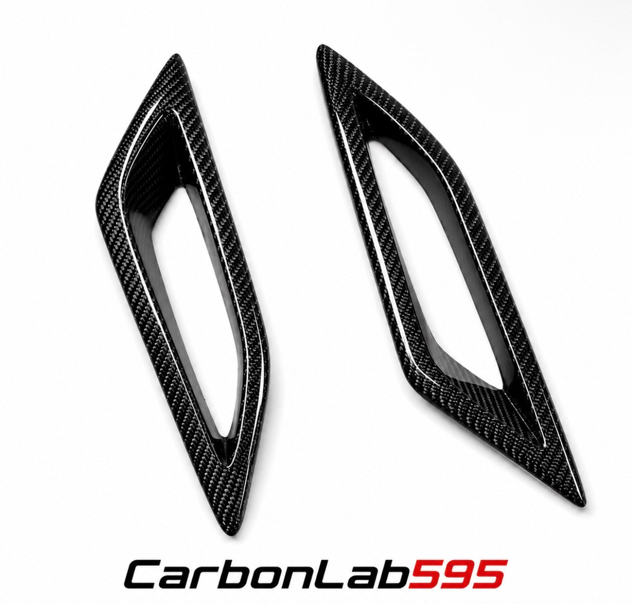 Cofano in Fibra di Carbonio – Stile e Prestazioni